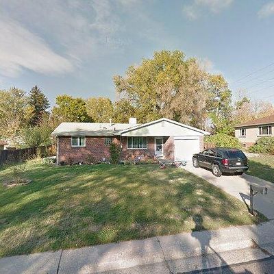 875 Brentwood St, Lakewood, CO 80214