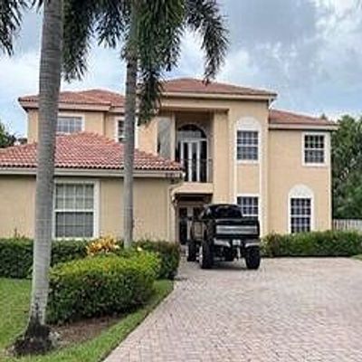 8761 Sw 8 Th St, Plantation, FL 33324