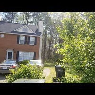 895 Indian Lake Dr Nw, Lilburn, GA 30047