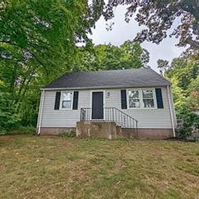 895 Millbrook Rd, Middletown, CT 06457