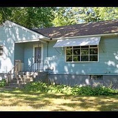 9 Gorham Ave, Bloomfield, CT 06002