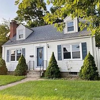 9 Lincoln St, Manchester, CT 06040