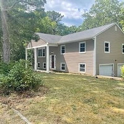 9 Meredith Rd, Forestdale, MA 02644