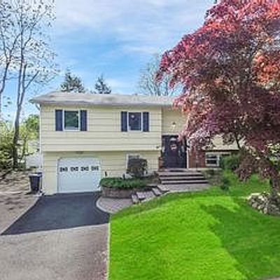 9 Rowan Dr, Garnerville, NY 10923