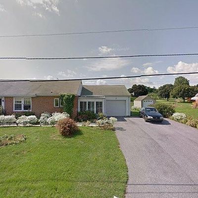 90 Clearview Rd, Ephrata, PA 17522