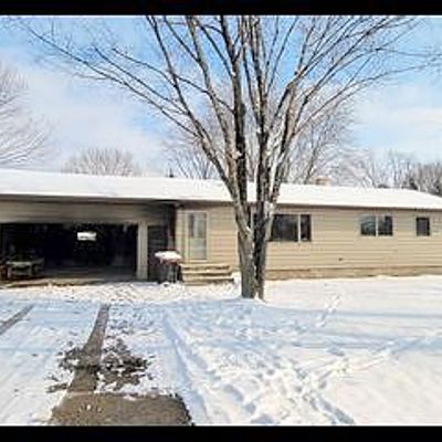 900 Country Club Dr Sw, Melrose, MN 56352