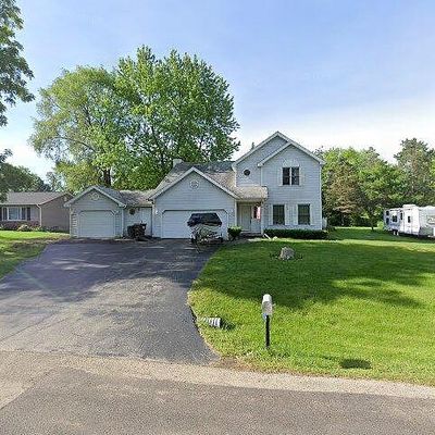 9113 Teresa Ave, Crystal Lake, IL 60014