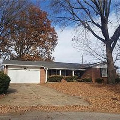 923 Elba Ln, Saint Louis, MO 63137