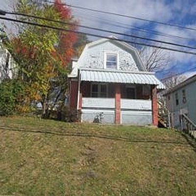 923 Gaskill Ave, Jeannette, PA 15644