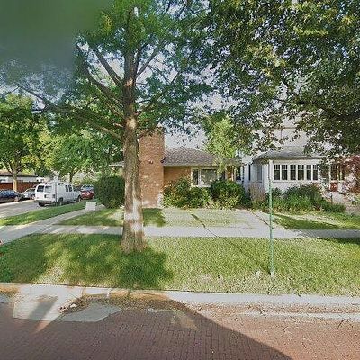 747 S Humphrey Ave, Oak Park, IL 60304