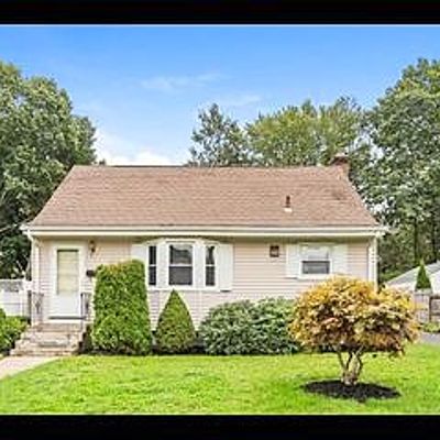 76 Linnmore Dr, Manchester, CT 06040