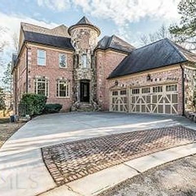 7611 Regency Cir, Atlanta, GA 30350