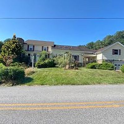 7877 Gnatstown Rd, Hanover, PA 17331