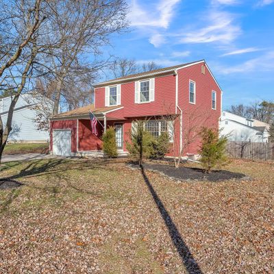 8 Bromley Dr, Sicklerville, NJ 08081