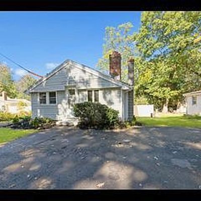 8 Seminole Trl, East Hampton, CT 06424