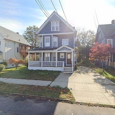 8 Smith St, West Haven, CT 06516