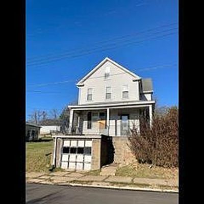 801 Waddell Ave, Clairton, PA 15025