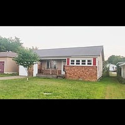 805 W Bain St, Dexter, MO 63841