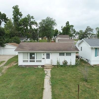 807 Wilson St, Tama, IA 52339