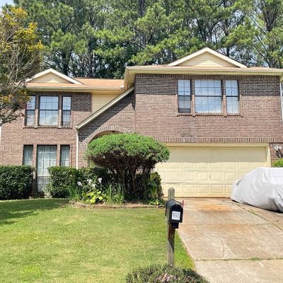 809 Arbor Hill Dr, Stone Mountain, GA 30088