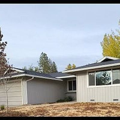 810 North St, Yreka, CA 96097