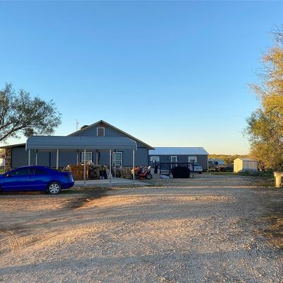 105 County Road 775, Devine, TX 78016