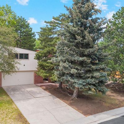 975 S Braun Dr, Lakewood, CO 80228