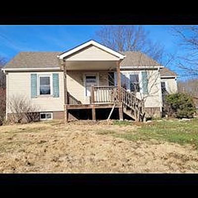 98 Walker Rd, Troy, MO 63379