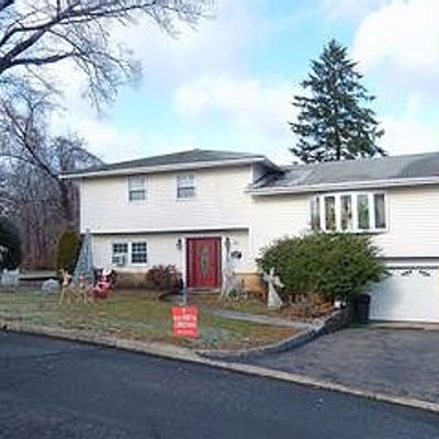 99 Pietro Dr, Yonkers, NY 10710