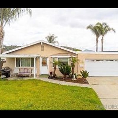 9941 Saddleback Dr, Lakeside, CA 92040