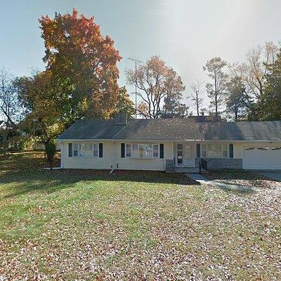 25 Bittersweet Ln, Stratford, CT 06614