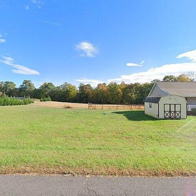 34529 Parker Rd, Locust Grove, VA 22508