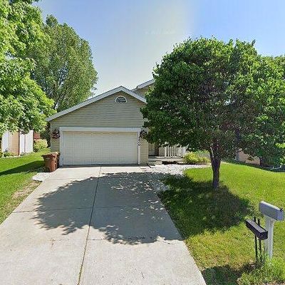 4800 W 143 Rd St, Savage, MN 55378