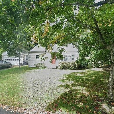 52 Dell St, Turners Falls, MA 01376