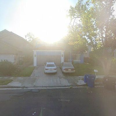 9404 Aqueduct Ave, North Hills, CA 91343