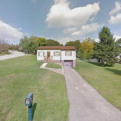 101 Dolomite Dr, Monroeville, PA 15146