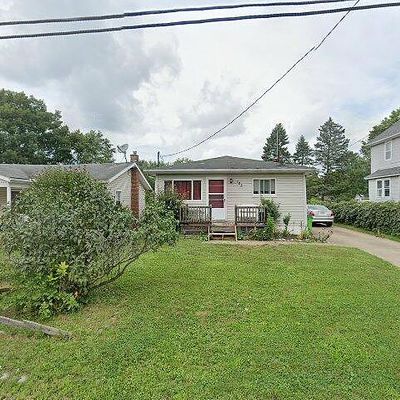 123 Hermann St, Barberton, OH 44203