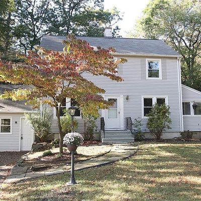 12 S Forest Cir, West Haven, CT 06516