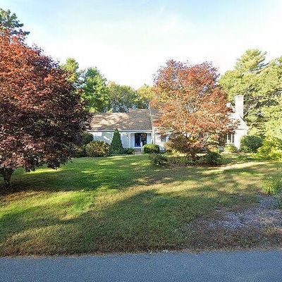 16 Yardarm Dr, Mashpee, MA 02649