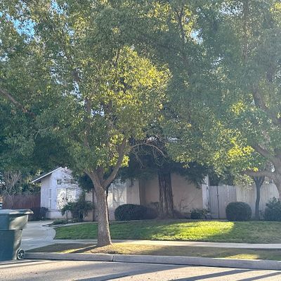 1637 E Monte Verde Ave, Visalia, CA 93292