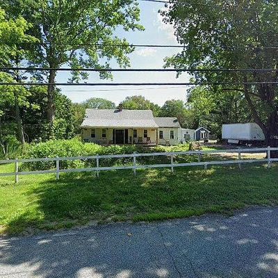 138 Tourtellot Hill Rd, Chepachet, RI 02814