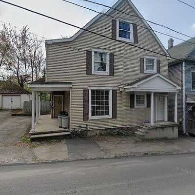 14 Canaan St, Carbondale, PA 18407