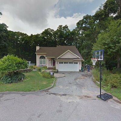 15 Narcissus Ct, North Attleboro, MA 02760