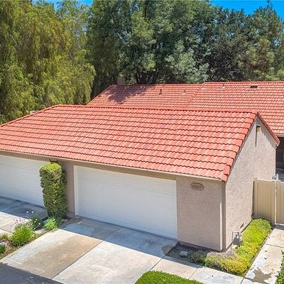 19927 Avenue Of The Oaks, Newhall, CA 91321