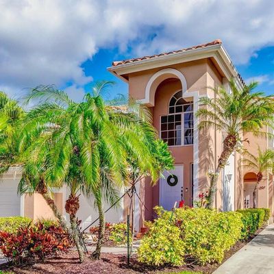 207 Legendary Cir, Palm Beach Gardens, FL 33418