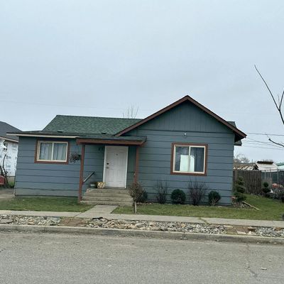 27 N G St, Toppenish, WA 98948