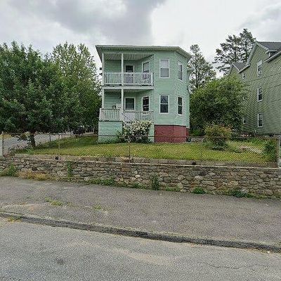 22 Gosnold St, Worcester, MA 01606