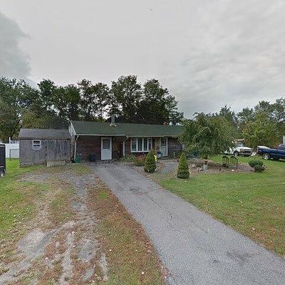 228 Burnside Dr, Swansea, MA 02777