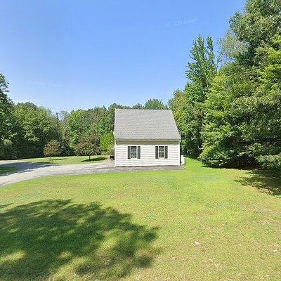 310 Beacon Hill Rd, Pembroke, NH 03275