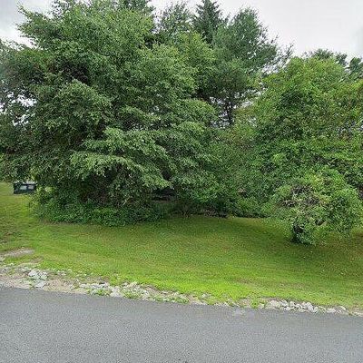 40 Carroll Hill Rd, Charlton, MA 01507